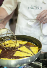 Lezione di cucina siciliana a Regaleali