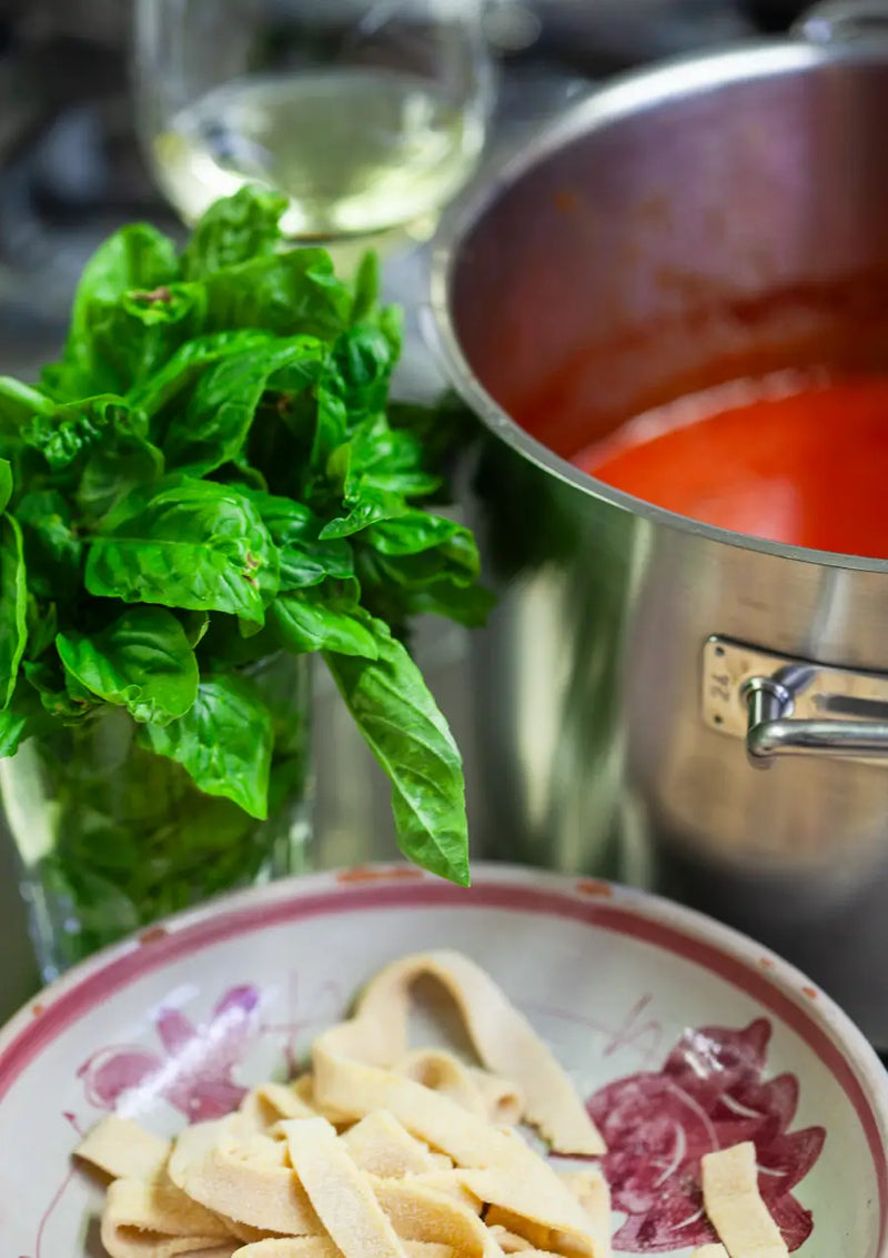 Lezione di cucina siciliana a Regaleali