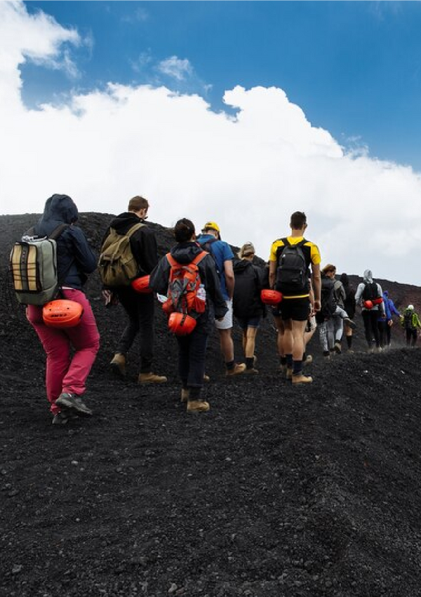 Hiking sul vulcano Etna e degustazione vini da Tenuta Tascante