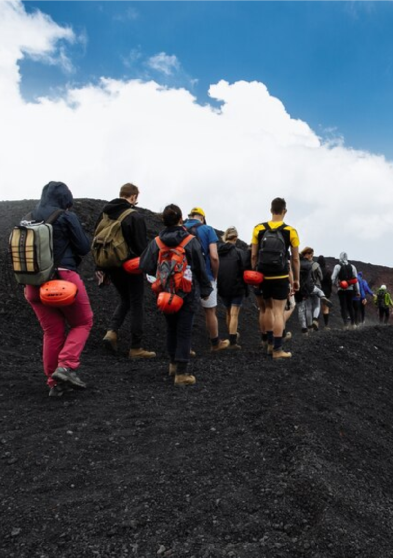 Hiking sul vulcano Etna e degustazione vini da Tenuta Tascante